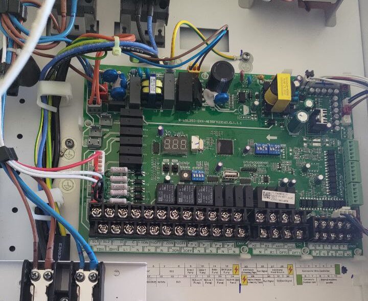 Midea Heatpump electric panel